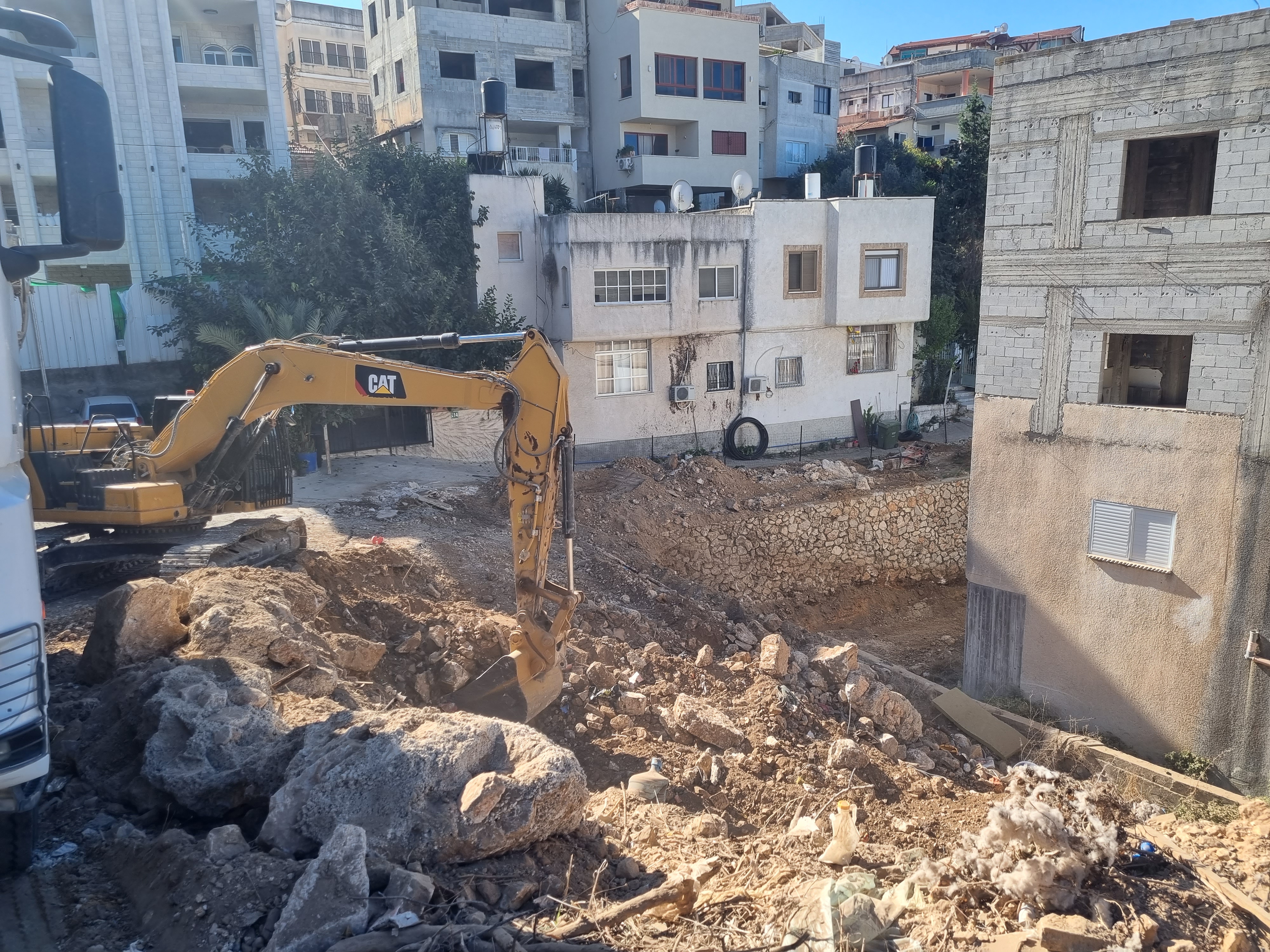 بشرى لأهلنا: انطلاق العمل بشقّ شارع التفافي الخلايل – المتنبي